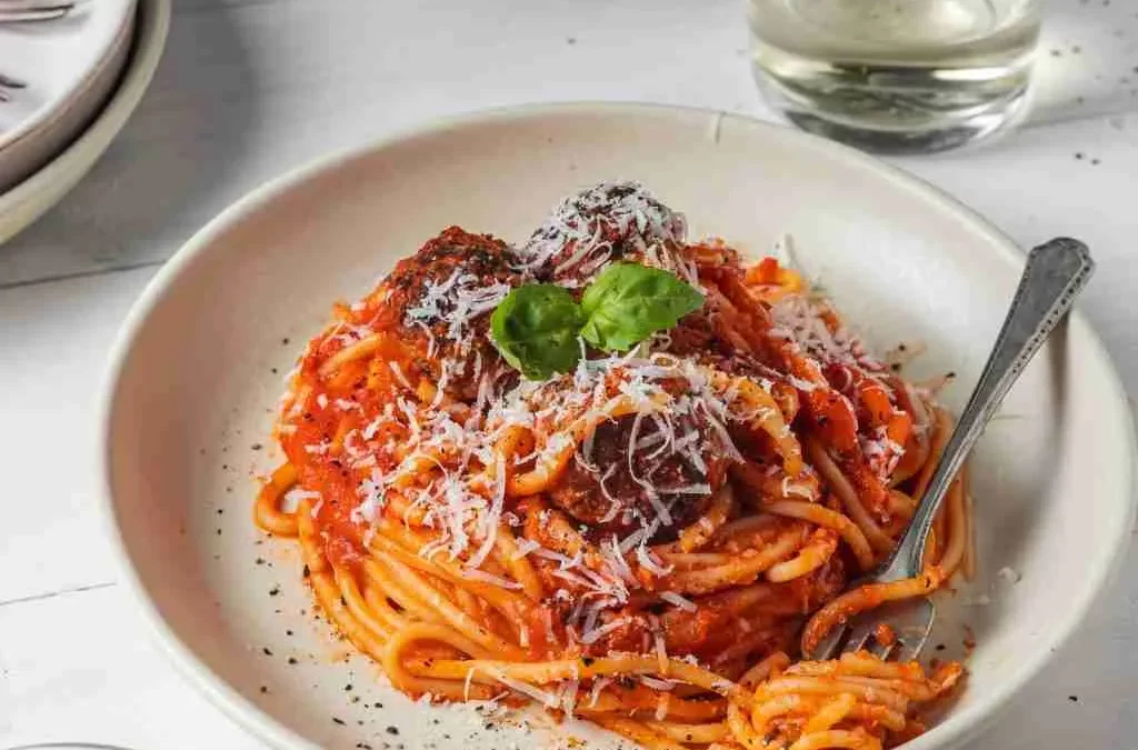 Šťavnaté špagety a masové kuličky