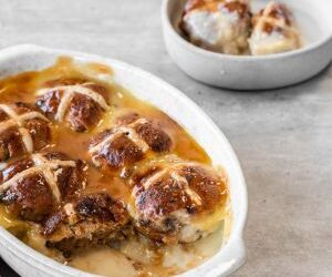 Buchta s horkým křížkem